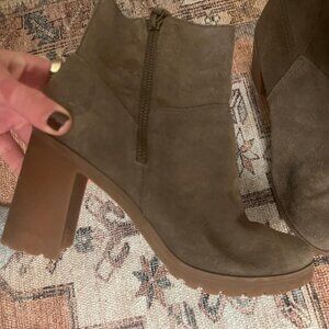 Timberland Women's Allington Heights Mid Zip Up Boot